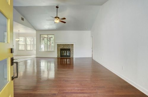 12024 Cherie Dr, Austin, TX 78758-2209
