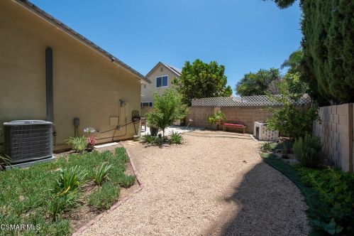 2167 Tracy Ave, Simi Valley CA 93063-2750 exterior