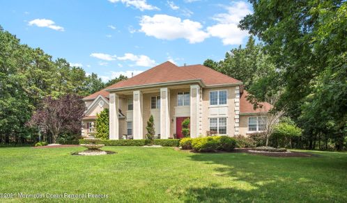 2 Silvertail Ct, Jackson Twp, NJ 08527-4777