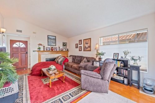 5534 Las Virgenes Rd, Calabasas, CA 91302-1074
