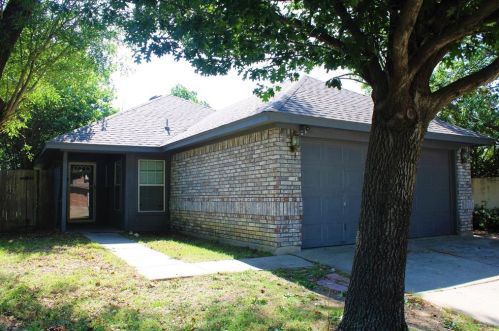 6700 Driffield Cir, Fort Worth, TX 76182-4464