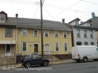 209 9th St, Lebanon PA  17042-5901 exterior