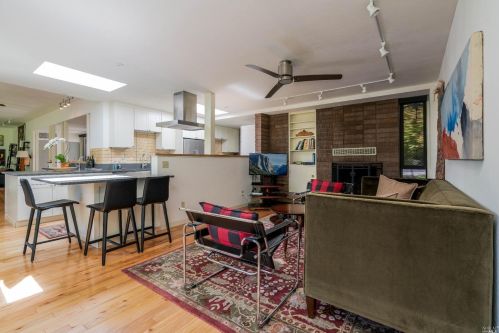 605 Dora Ave, Ukiah CA 95482-3926 exterior