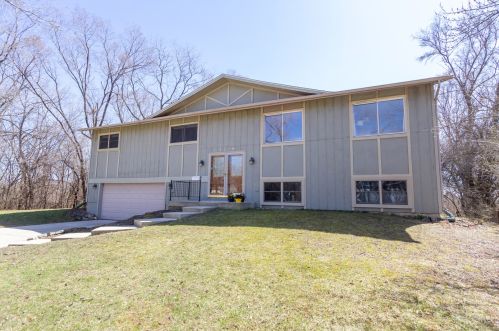1208 Arlington Dr, Hanover Park, IL 60133-5531