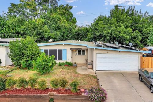 207 Madrone St, Vacaville, CA 95688-2710