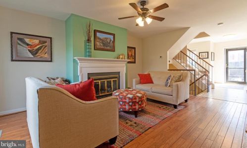 11710 Briary Branch Ct, Herndon, VA 20191-2706
