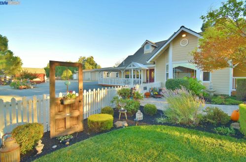 2272 Buena Vista Ave, Livermore, CA 94550-8926