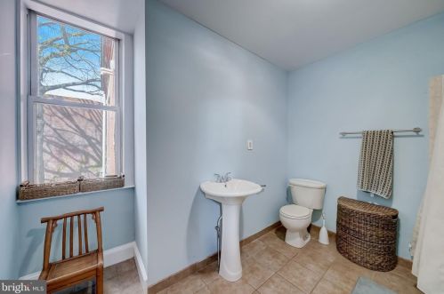 430 42 St, Philadelphia PA 19104-0044 exterior