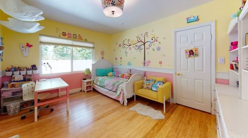 990 25 St, Upland CA 91784-1006 exterior