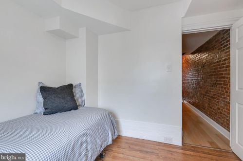 2676 Livingston St, Philadelphia PA 19134-5319 exterior