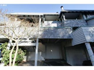 19625 Quail Hollow Dr, Portland, OR 97229-1911