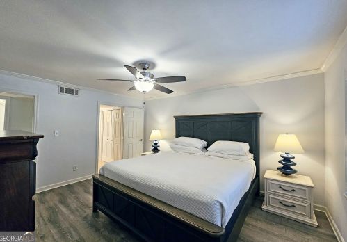 83 Montre Sq, Atlanta GA  30327-4046 exterior