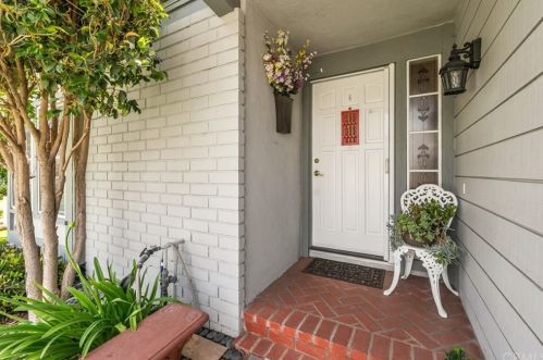 5 Fulton, Irvine CA  92620-3349 exterior