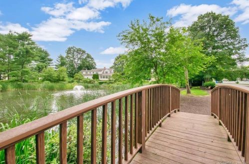 52 Secret Hollow Rd, Upper Stepney CT  06468-5201 exterior
