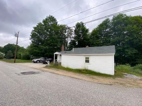 31 Dearborn St, Belmont, NH 03220-4126