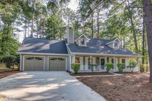 393 Hidden Valley Dr, Conyers, GA 30094-4360
