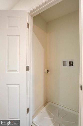 111 Eastman Ave, Lancaster PA  17603-4476 exterior