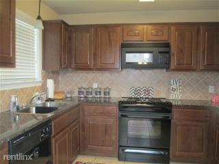 2335 Autumn Chase Loop, College Station TX  77840-5138 exterior