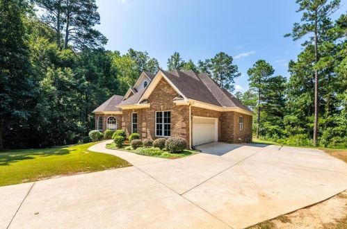 1132 Mccoy Dr, Conyers, GA 30094-3604