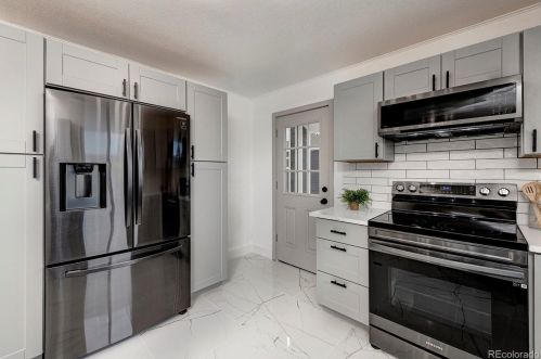 995 King St, Denver CO  80204-3112 exterior