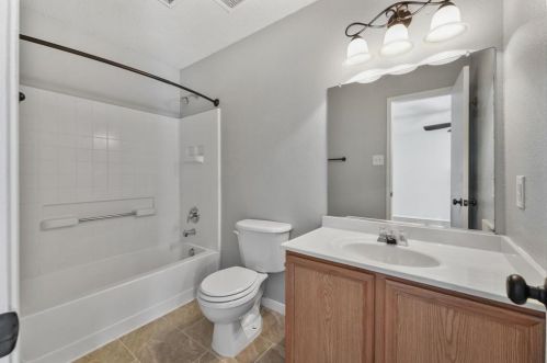 5024 Waterford Dr, Fort Worth TX  76179-4153 exterior