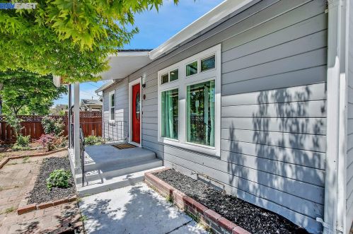 320 Willow Ave, Hayward, CA 94541-2421