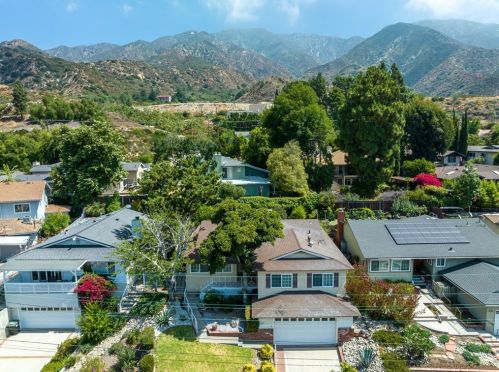 3451 Mevel Pl, Glendale CA  91214-1141 exterior