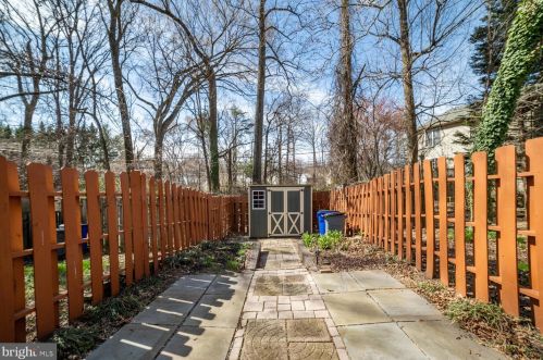 9621 Hastings Dr, Columbia MD  21046-1904 exterior