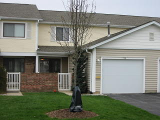 739 Whitesail Dr, Schaumburg, IL 60194-3642