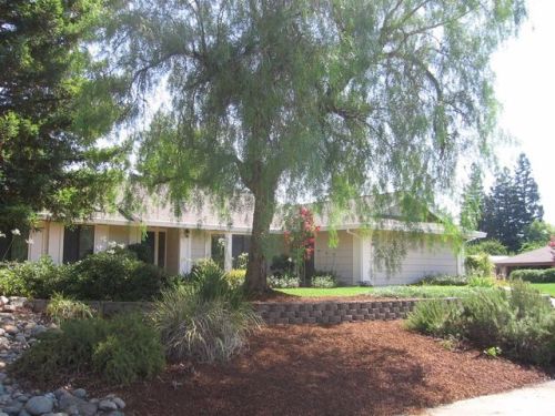 740 Hancock Dr, Folsom, CA 95630-2227