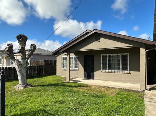 789 5th St, Stockton, CA 95206-1811