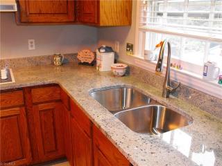 4523 Tower Rd, Greensboro, NC 27410-5916