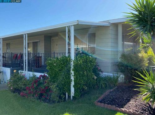 2321 Dalis Dr, Concord, CA 94520-5423