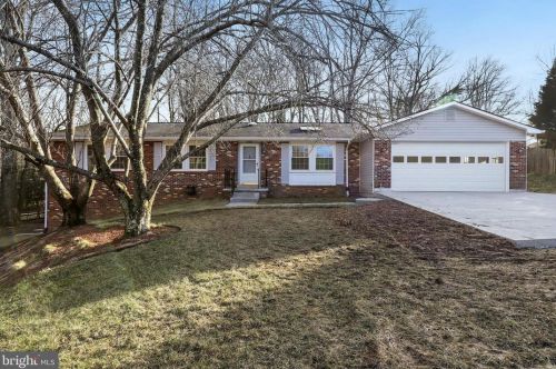 12507 Northern Valley Ct, Herndon, VA 20171-1904