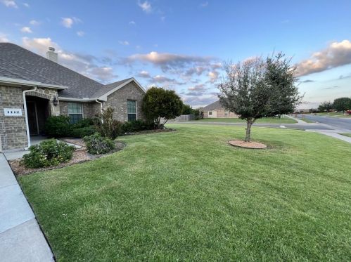 1112 Colony Dr, Greenville, TX 75402-7729