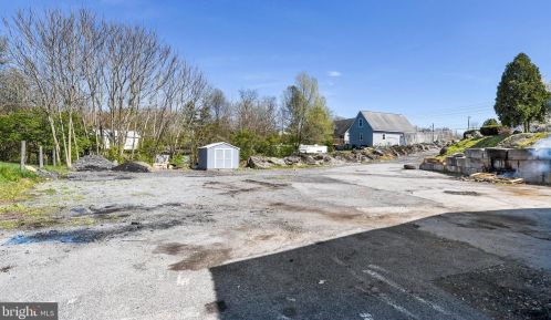 2735 Ritner Hwy, Carlisle PA  17015-9428 exterior