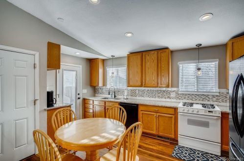 4648 Pagosa Way, Aurora CO 80011-4930 exterior