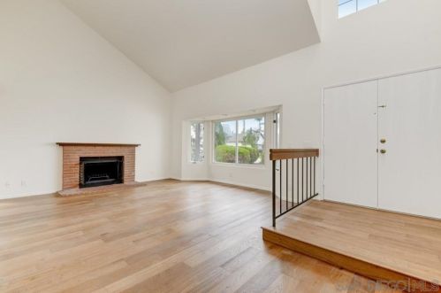 5683 Paddock Rd, Oceanside, CA 92057-4811