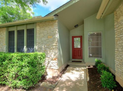 11502 Catalonia Dr, Austin TX  78759-4913 exterior