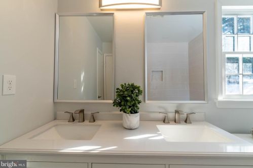 14805 Pebblestone Dr, Silver Spring MD exterior