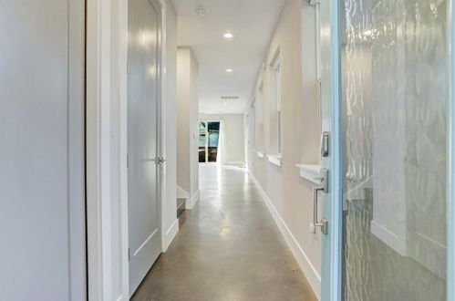 1224 Eleanor St, Austin, TX 78721-2118