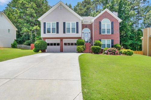 628 Eight Point Ct, Suwanee, GA 30024-2633