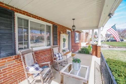 4251 Dartmouth Dr, Cincinnati, OH 45217-1813