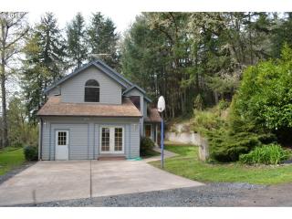 33370 Idyllwild Rd, Walker, OR 97426-9368