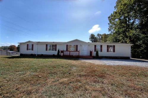4205 Everett Rd, Forest, VA 24551-3863