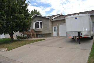 312 23rd Ave, Jamestown, ND 58401-3968