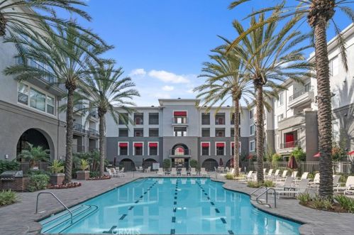 1801 Katella Ave, Anaheim CA  92804-6620 exterior