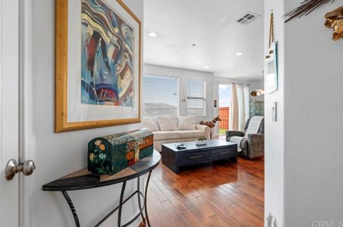 4110 Peninsula Dr, Carlsbad, CA 92010-5566