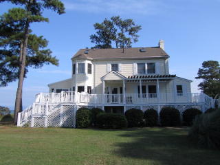 395 Gillim Rd, Deltaville, VA 23043-2405