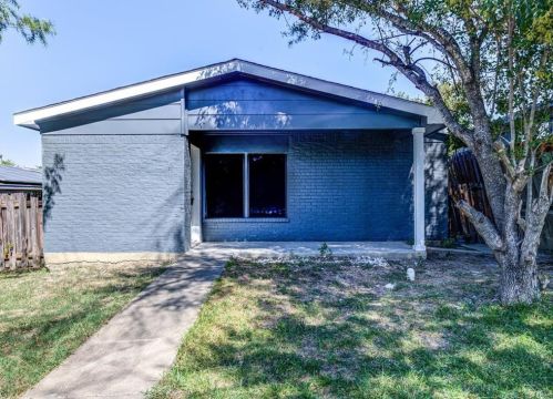 5917 Alsace Trl, Austin TX  78724-6126 exterior